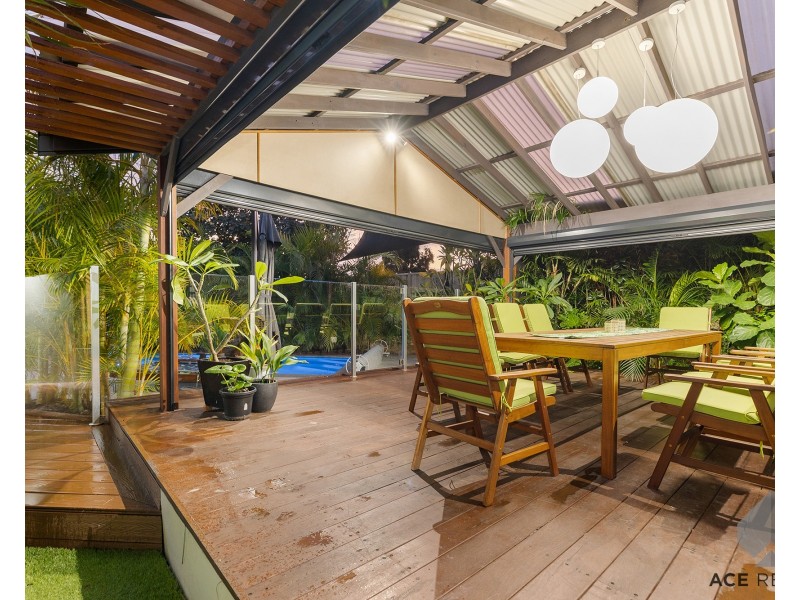 5 Maddox Crescent, Melville WA 6156
