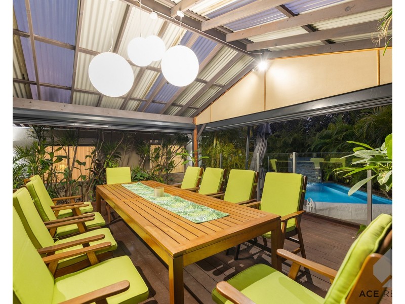5 Maddox Crescent, Melville WA 6156