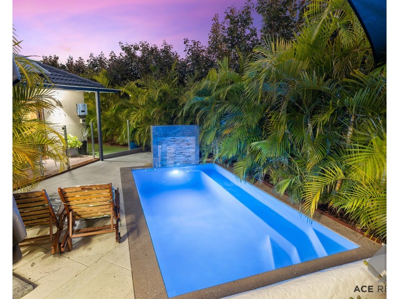 5 Maddox Crescent, Melville WA 6156