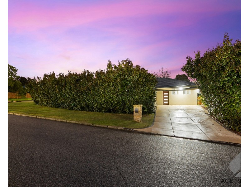 5 Maddox Crescent, Melville WA 6156