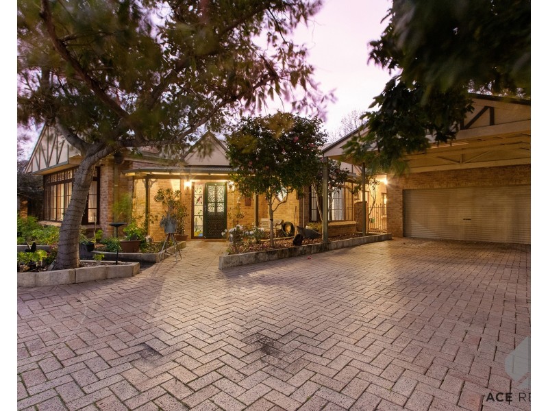 73 Tweeddale Road, Applecross WA 6153