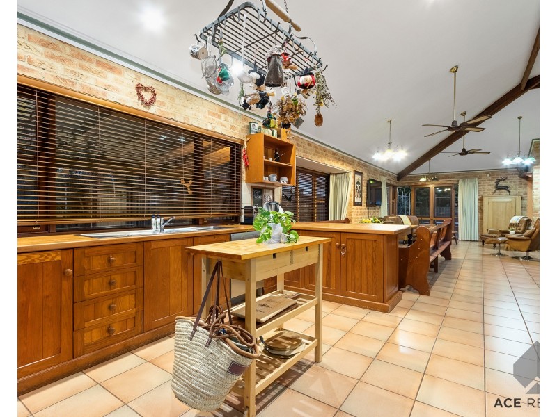 73 Tweeddale Road, Applecross WA 6153