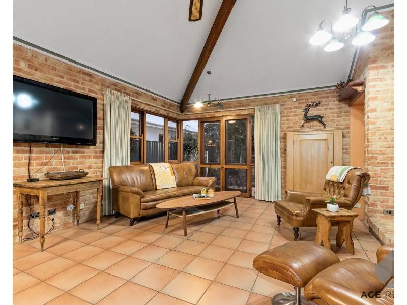 73 Tweeddale Road, Applecross WA 6153