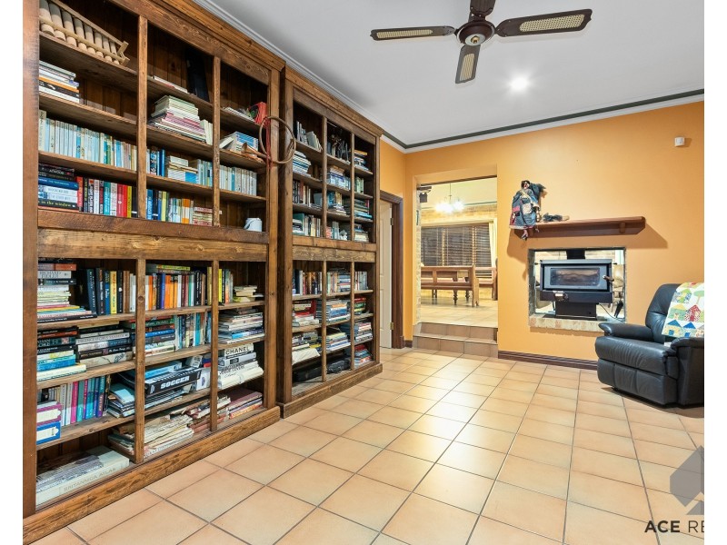 73 Tweeddale Road, Applecross WA 6153