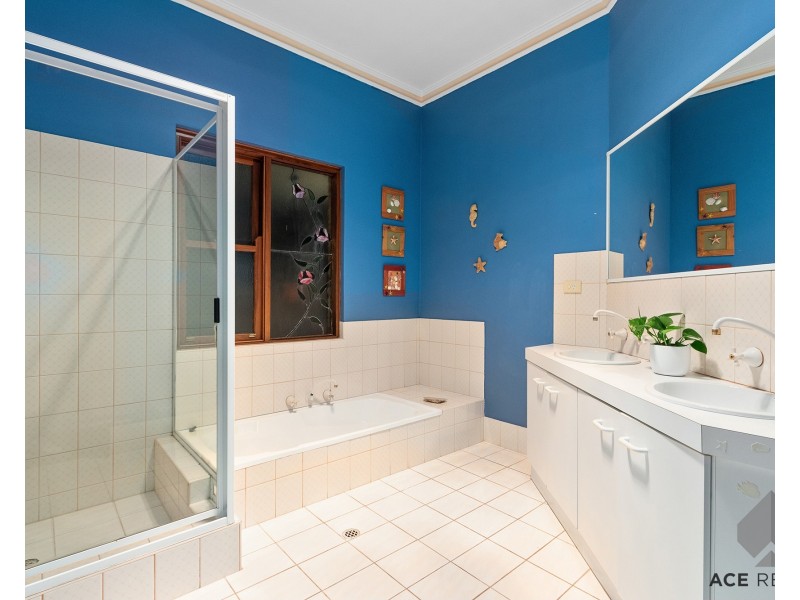 73 Tweeddale Road, Applecross WA 6153