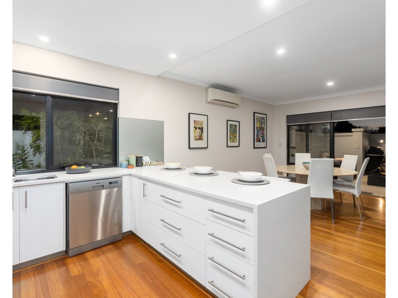 1/6 Jane Road, Applecross WA 6153