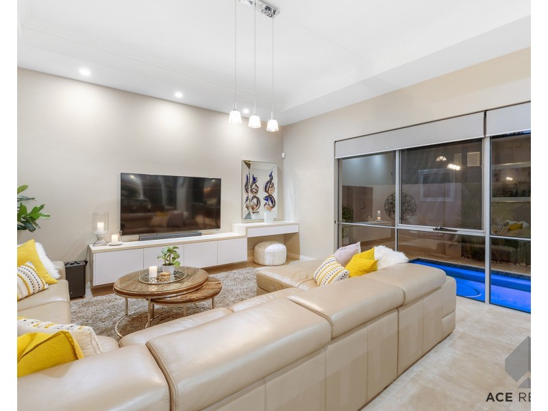 19A Cale Street, Como WA 6152