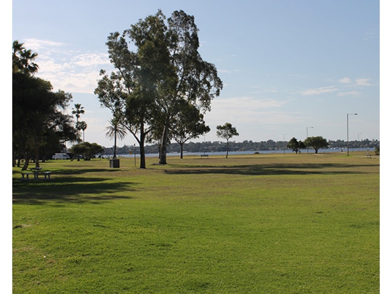 55 Tweeddale Road, Applecross WA 6153