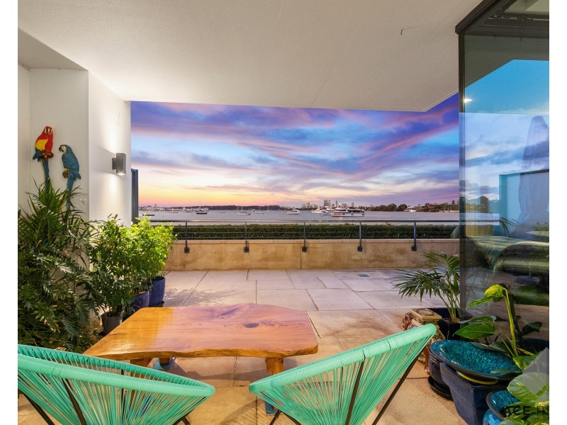 NG05/70 Canning Beach Road, Applecross WA 6153
