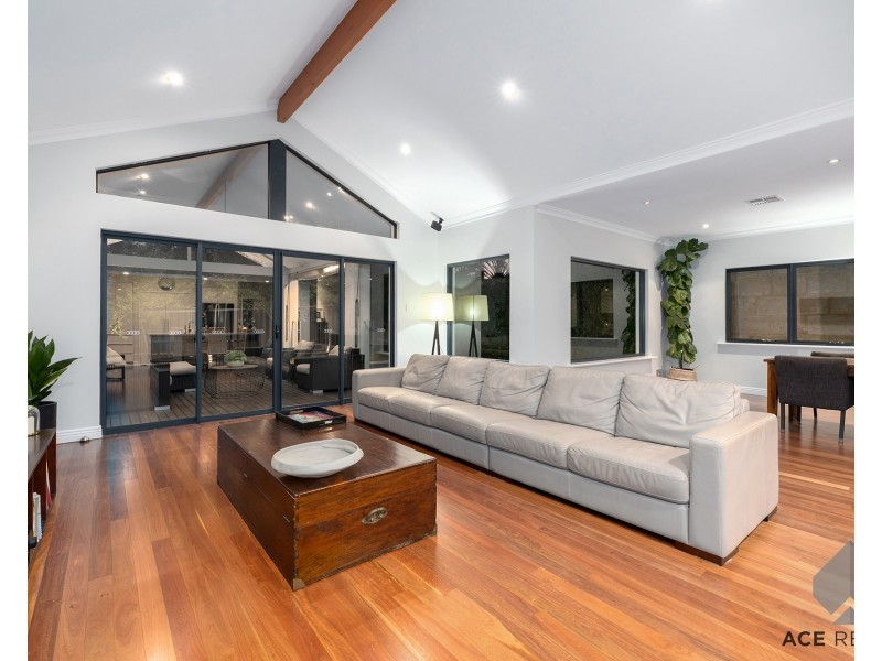 8 Hough Road, Attadale WA 6156