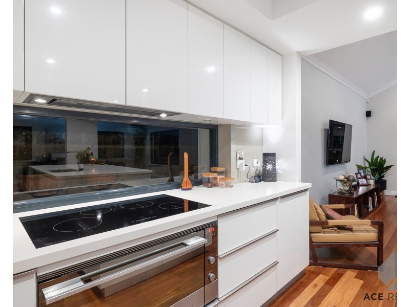 8 Hough Road, Attadale WA 6156