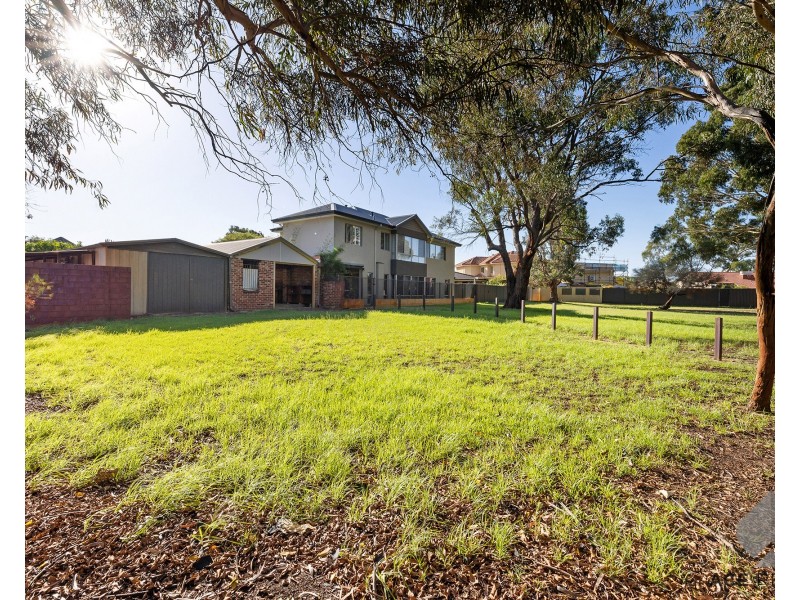 13 Hislop Road, Attadale WA 6156