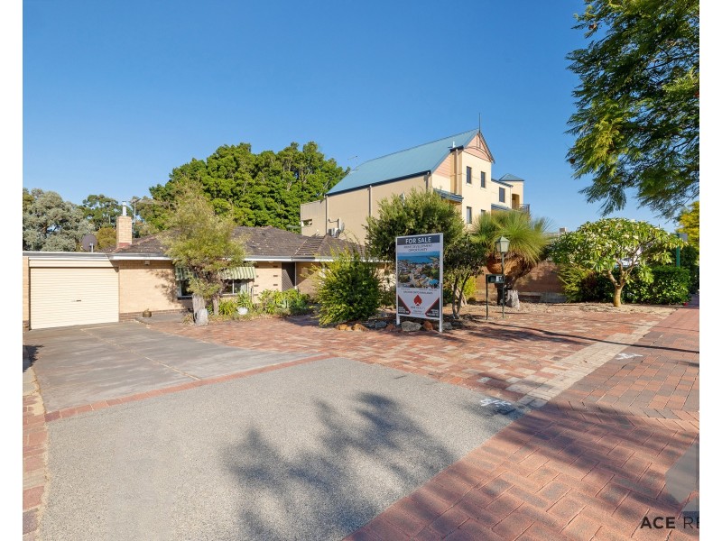 13 Hislop Road, Attadale WA 6156