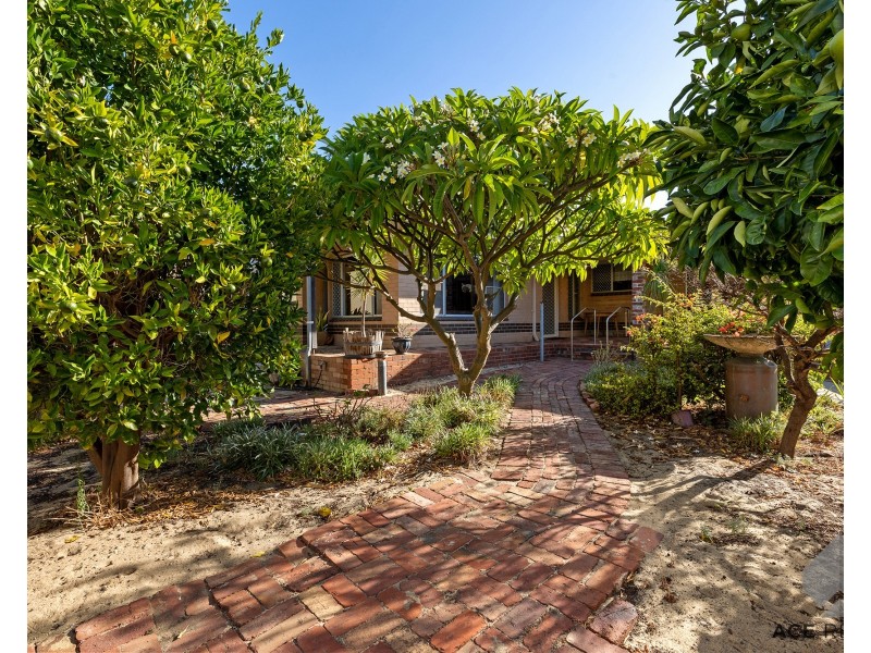 13 Hislop Road, Attadale WA 6156