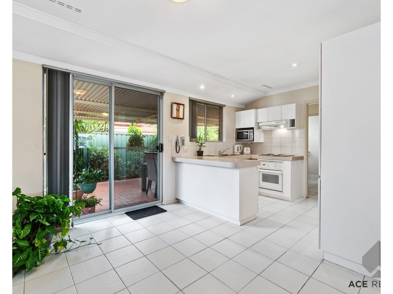 205 Corinthian Road East, Riverton WA 6148