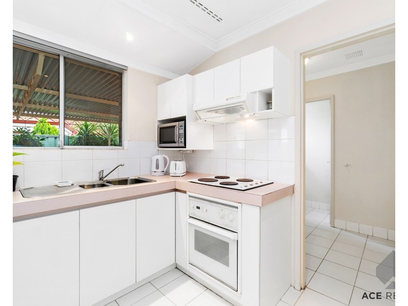 205 Corinthian Road East, Riverton WA 6148