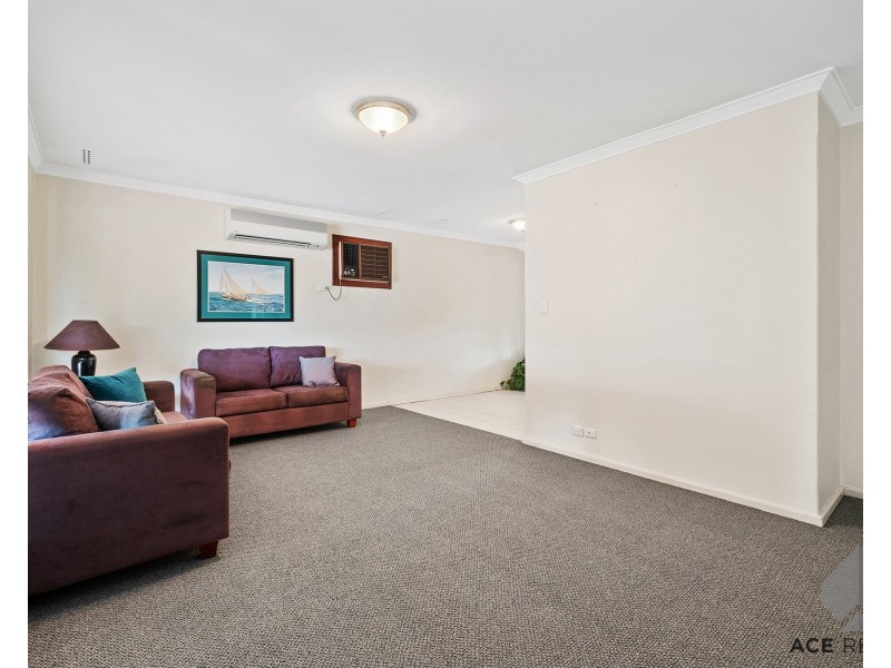 205 Corinthian Road East, Riverton WA 6148