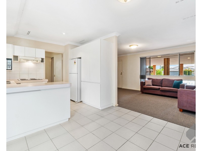 205 Corinthian Road East, Riverton WA 6148