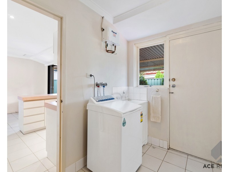 205 Corinthian Road East, Riverton WA 6148