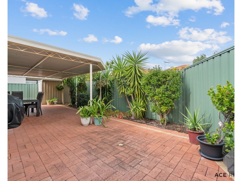 205 Corinthian Road East, Riverton WA 6148