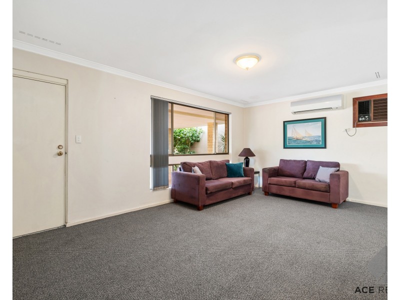 205 Corinthian Road East, Riverton WA 6148