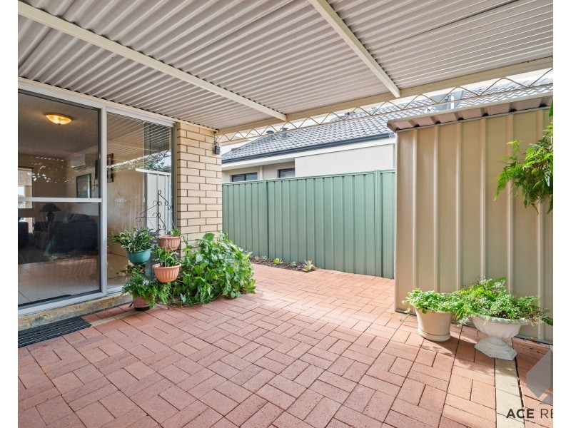 205 Corinthian Road East, Riverton WA 6148