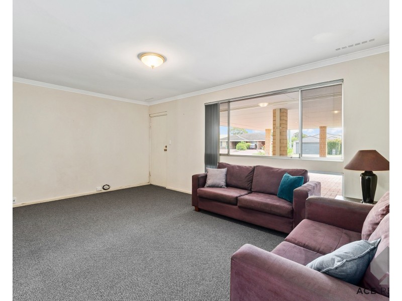 205 Corinthian Road East, Riverton WA 6148