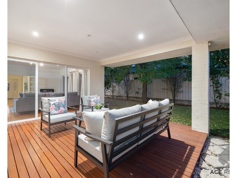 2 Armstrong Road, Applecross WA 6153