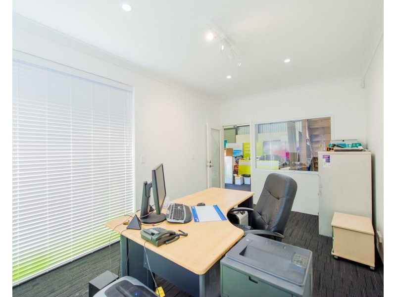 2/31 Shields Crescent, Booragoon WA 6154