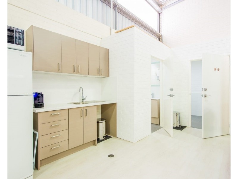 2/31 Shields Crescent, Booragoon WA 6154