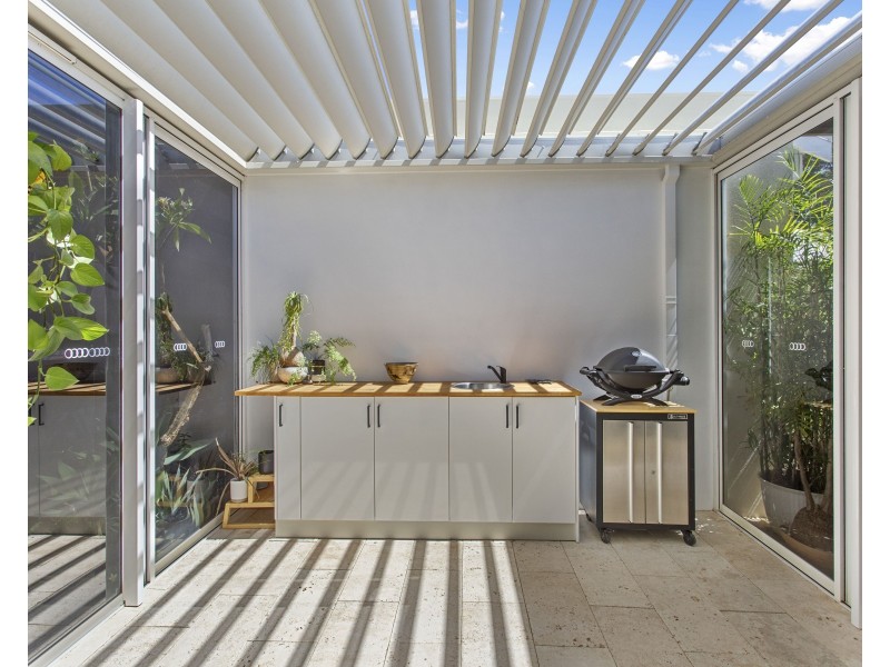 31 Moreing Road, Attadale WA 6156