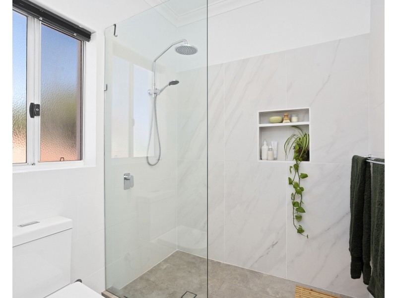 31 Moreing Road, Attadale WA 6156