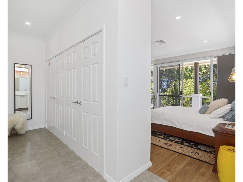 31 Moreing Road, Attadale WA 6156