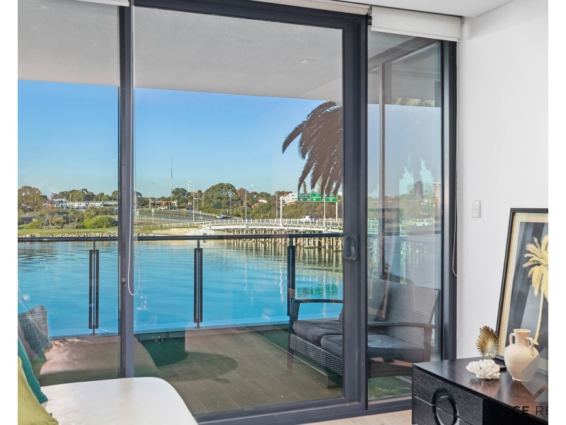 E302/70 Canning Beach Road, Applecross WA 6153