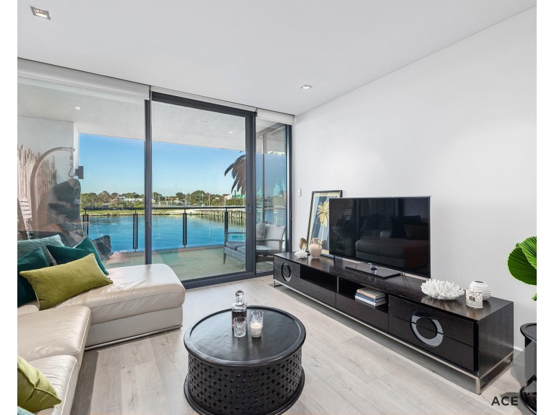 E302/70 Canning Beach Road, Applecross WA 6153