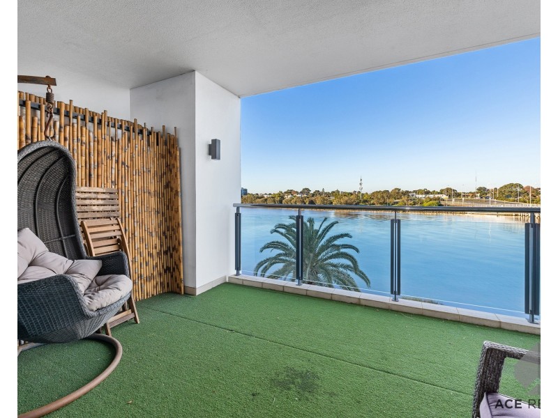 E302/70 Canning Beach Road, Applecross WA 6153