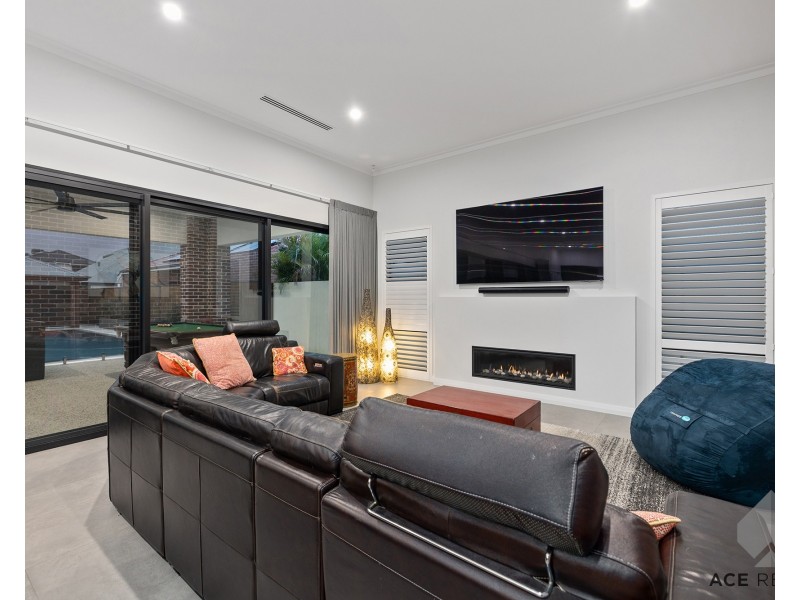 16 Gairloch Street, Applecross WA 6153