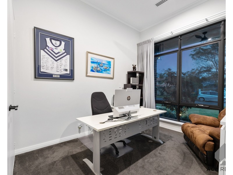 16 Gairloch Street, Applecross WA 6153