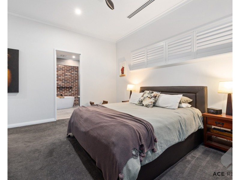 16 Gairloch Street, Applecross WA 6153