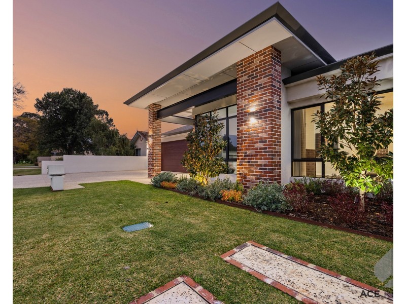 16 Gairloch Street, Applecross WA 6153