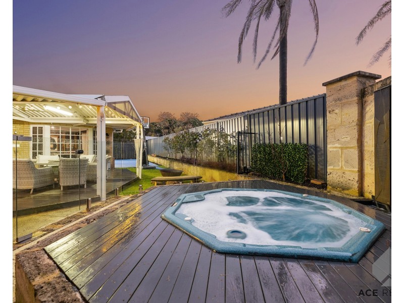 3 Jones Close, Winthrop WA 6150