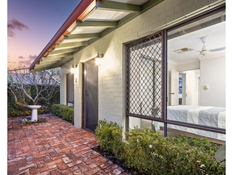 2/62 Lockhart Street, Como WA 6152