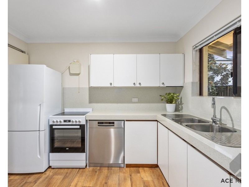 2/62 Lockhart Street, Como WA 6152
