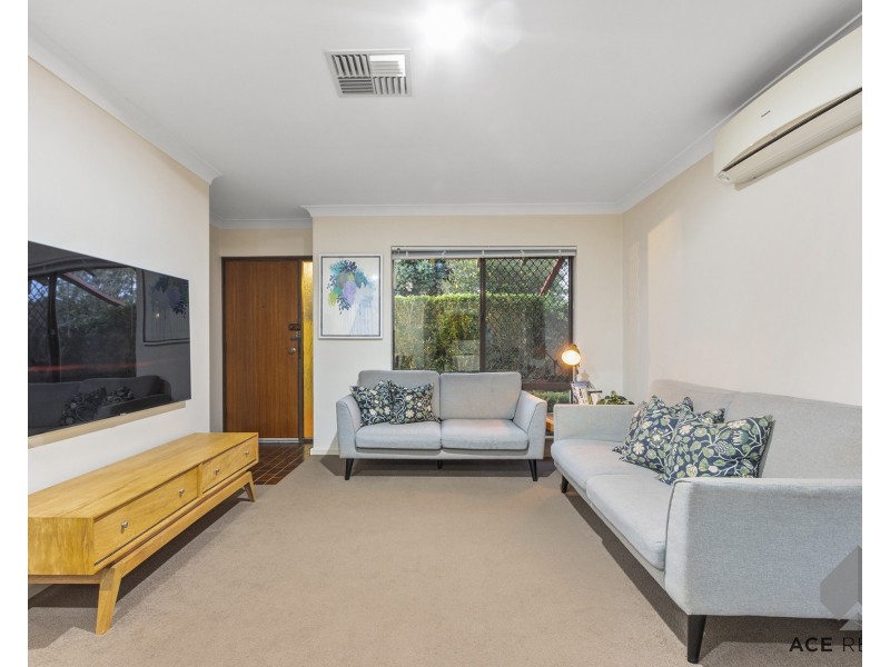 2/62 Lockhart Street, Como WA 6152