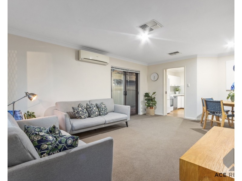 2/62 Lockhart Street, Como WA 6152
