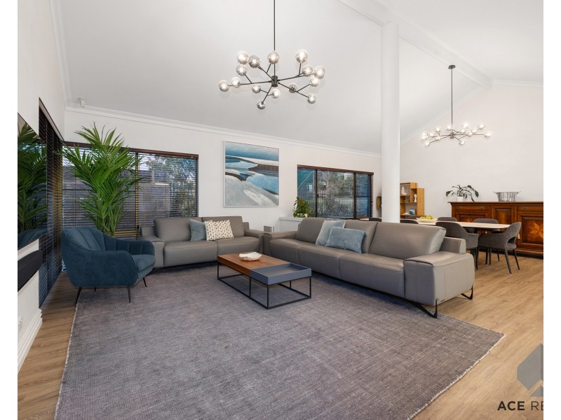 30 Dunvegan Road, Applecross WA 6153