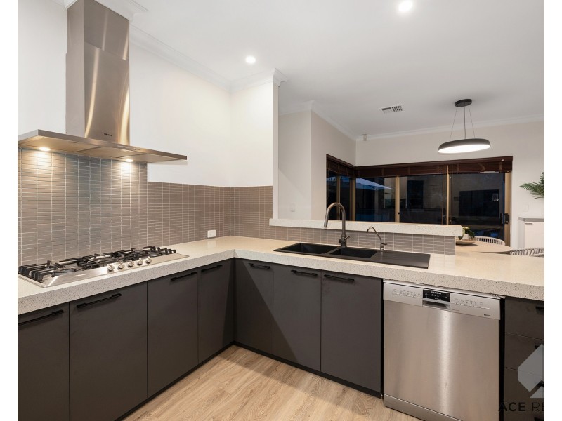 30 Dunvegan Road, Applecross WA 6153