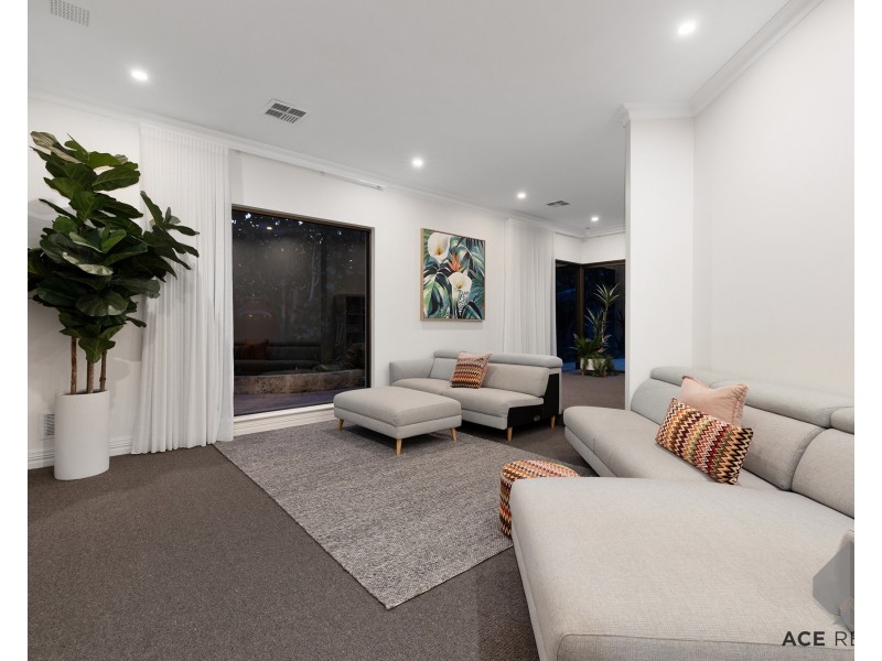 30 Dunvegan Road, Applecross WA 6153