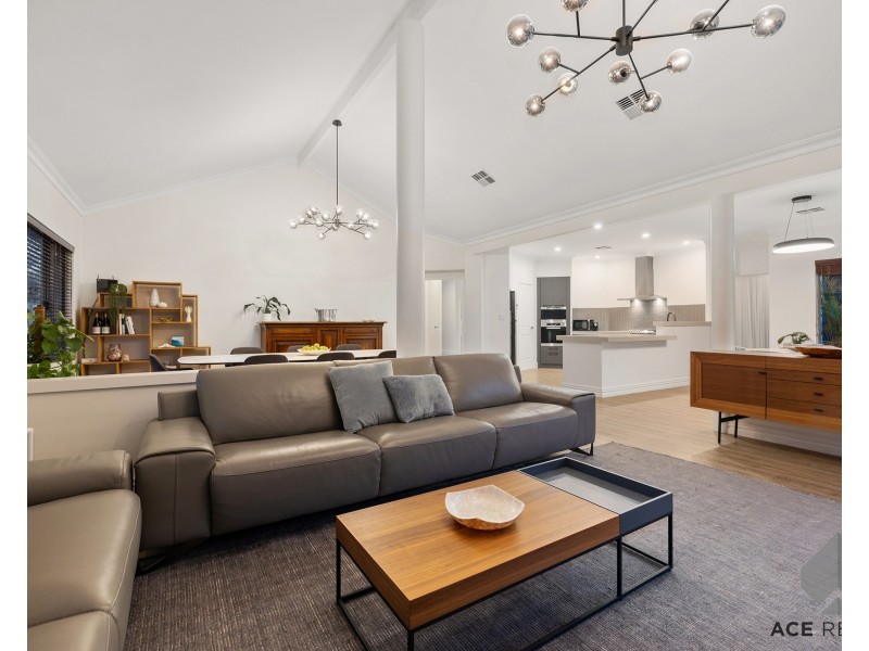 30 Dunvegan Road, Applecross WA 6153