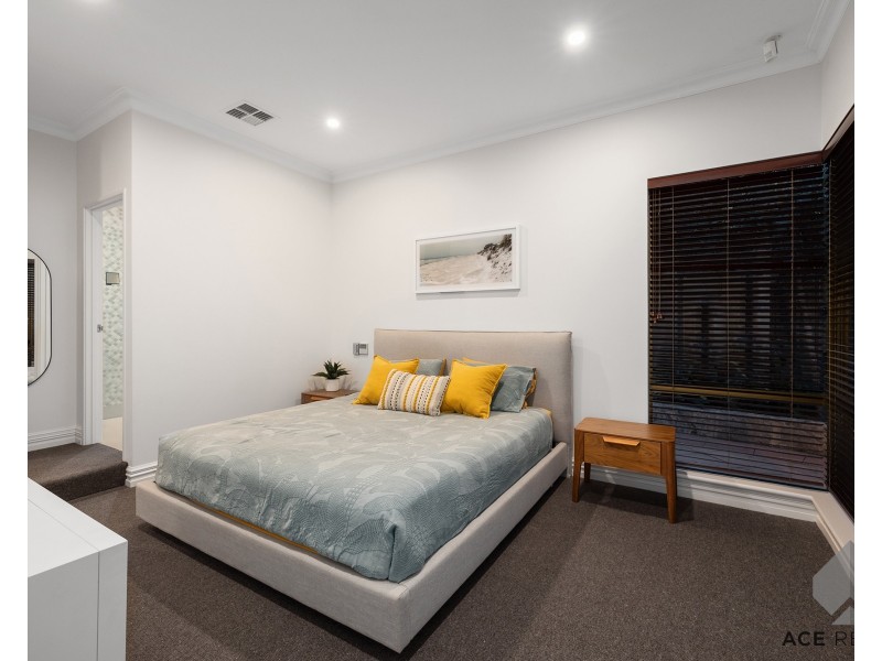 30 Dunvegan Road, Applecross WA 6153
